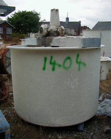 Fibre glass 4’ x 4’ Stainless steel Gate type Agitation